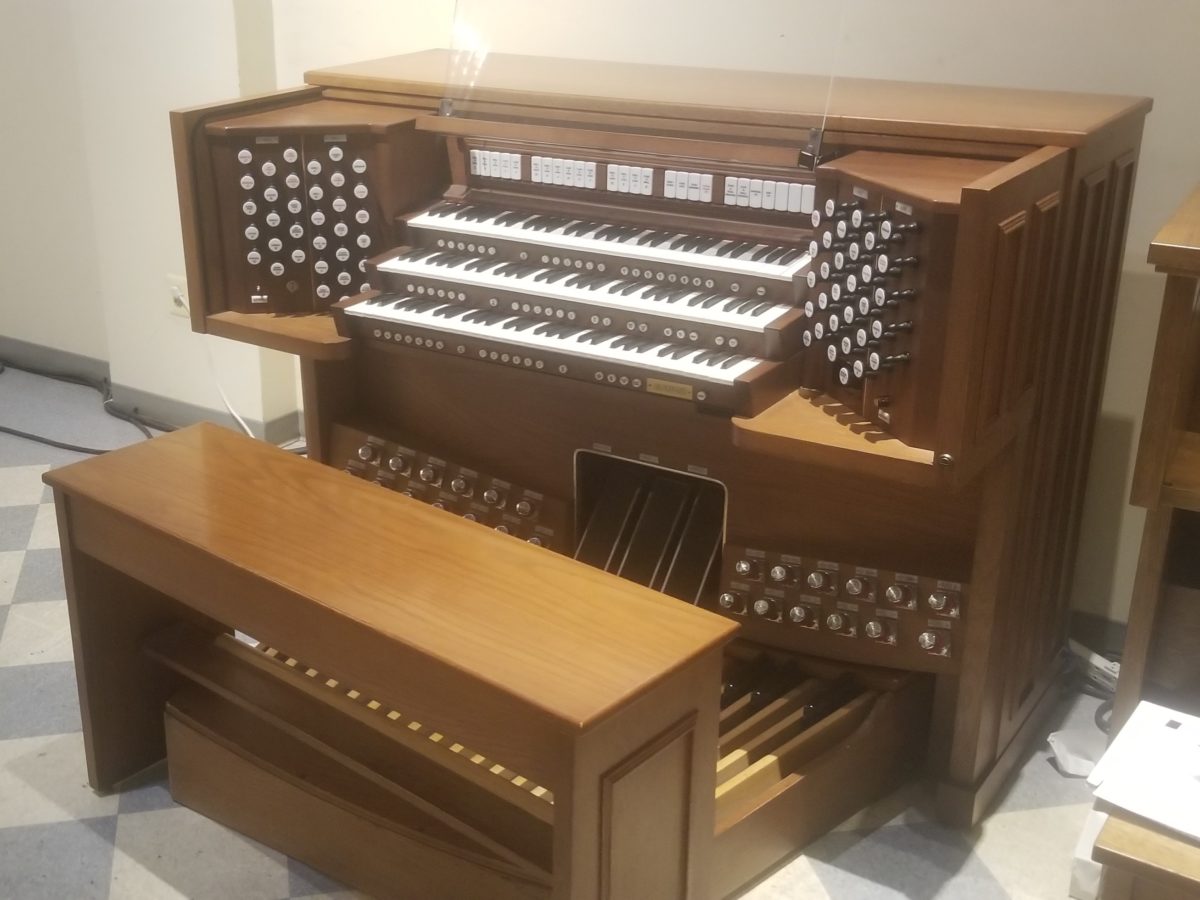 PreOwned Organs R.A. Daffer Church Organs